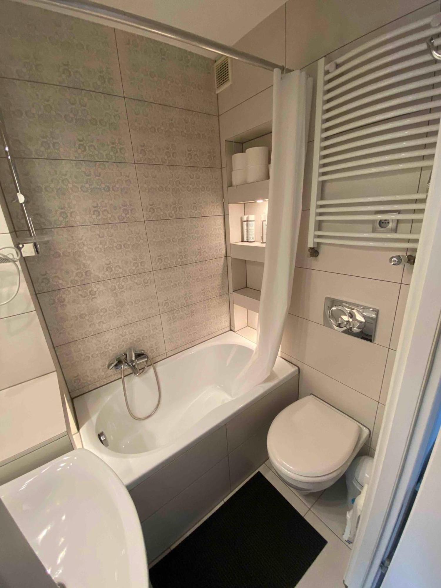 Apartment Kleine Weisse Doppelhaushälfte Częstochowa